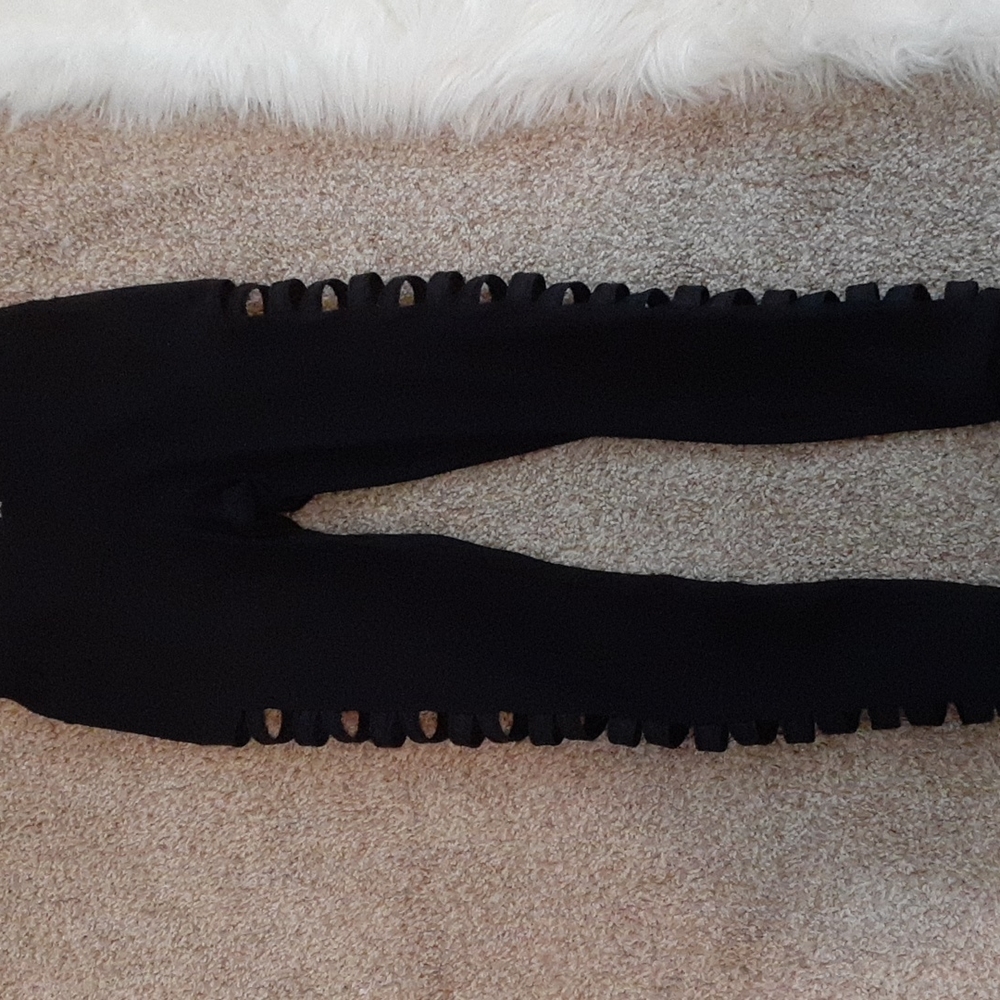 black leggings